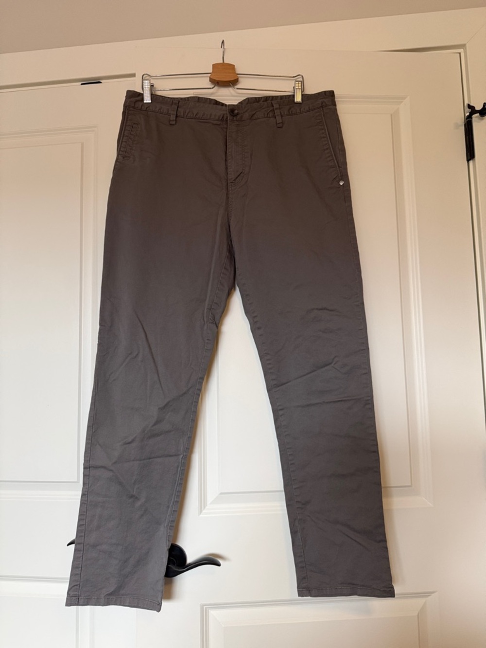 Vuori Men's Charcoal Chino Pants